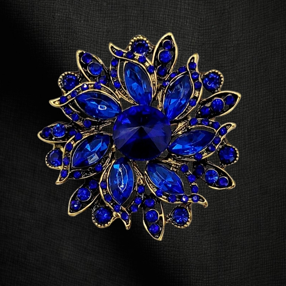 Gold Tone Royal Blue Crystal Floral Brooch New